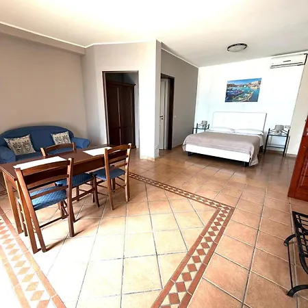 Life Hotels Residence Dei Baroni Apartment