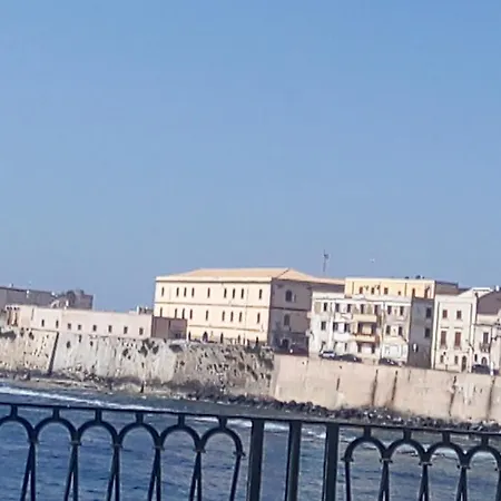 Apartman Life Dei Baroni Szirakúza