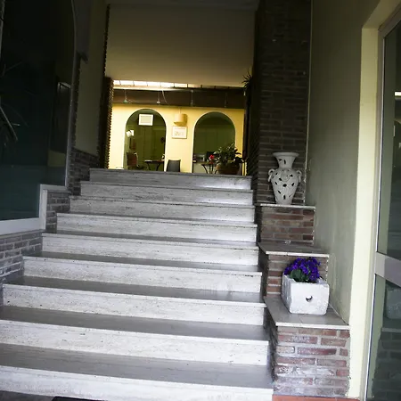 Apartman Life Dei Baroni *